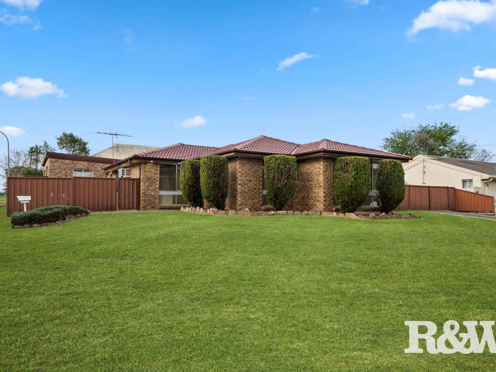 1 Lindridge Pl, Colyton, NSW 2760