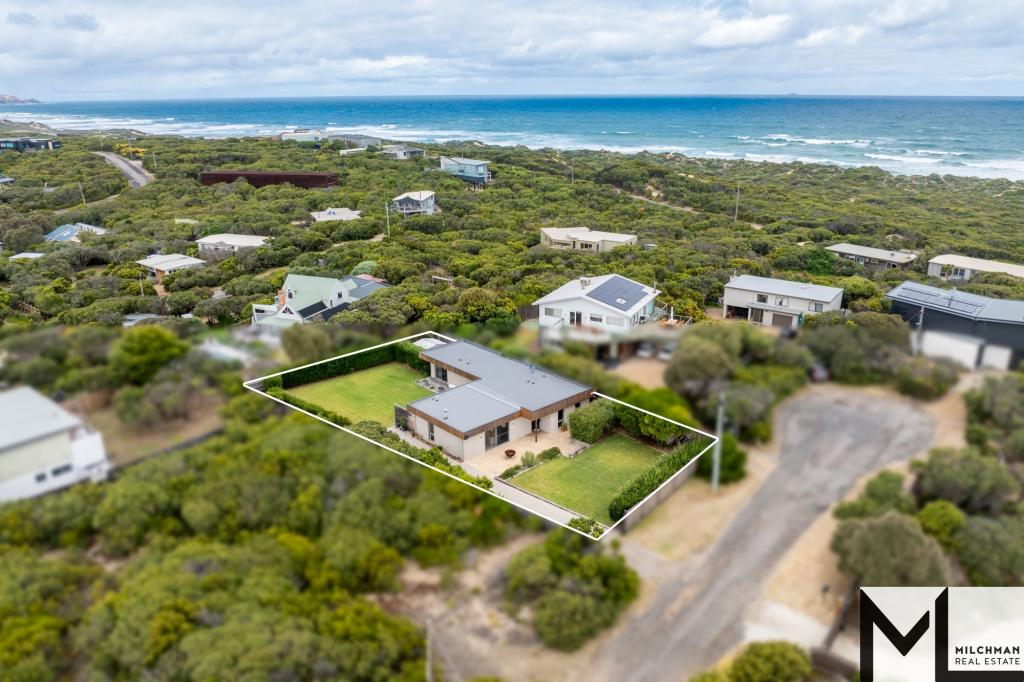 14 CLAUDIUS CT, ST ANDREWS BEACH, VIC 3941