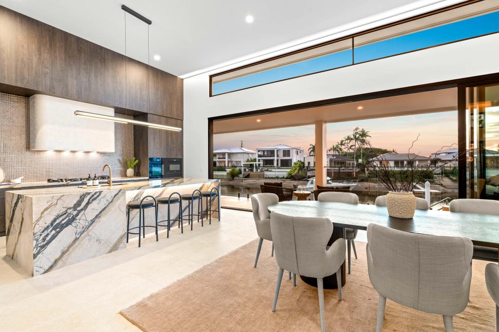 3 Platypus Ave, Bundall, QLD 4217