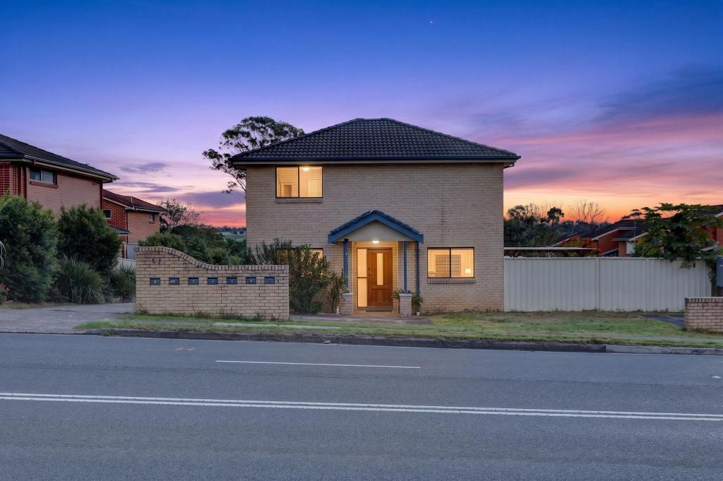 1/67 Canterbury Rd, Glenfield, NSW 2167