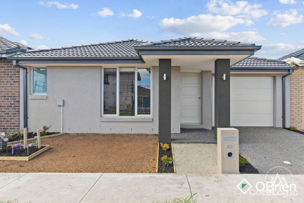 43 Volunteer Ave, Cranbourne South, VIC 3977