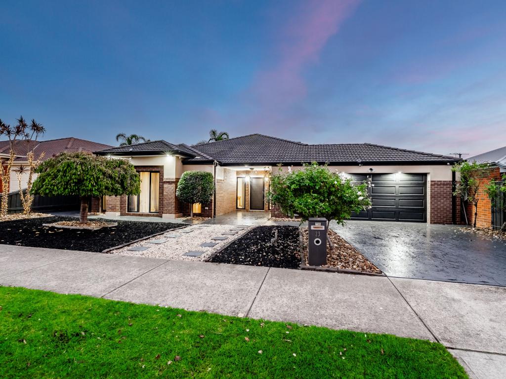 23 Yorkshire Dr, Cranbourne North, VIC 3977