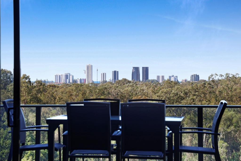 33/20 Executive Dr, Burleigh Waters, QLD 4220