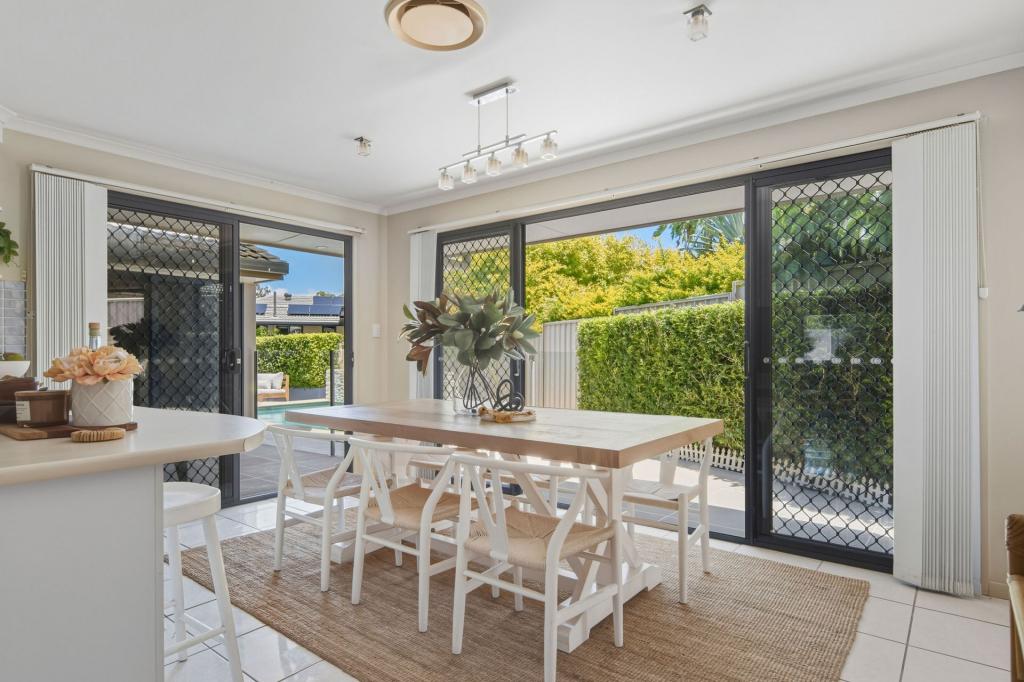 11 Spoonbill St, Birkdale, QLD 4159