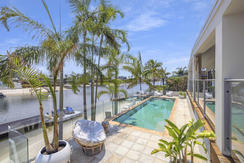 17 Cristobel Ct, Broadbeach Waters, QLD 4218