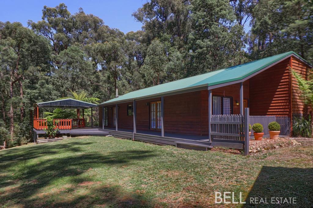 24 Glen Rd, Cockatoo, VIC 3781