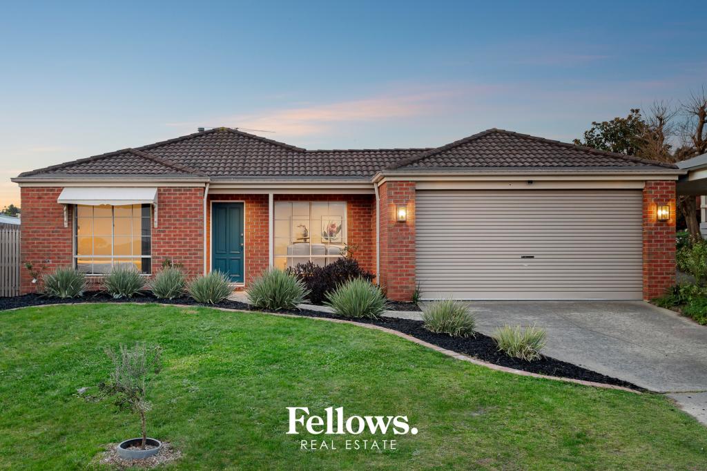 3 Jonathan Pl, Pakenham, VIC 3810