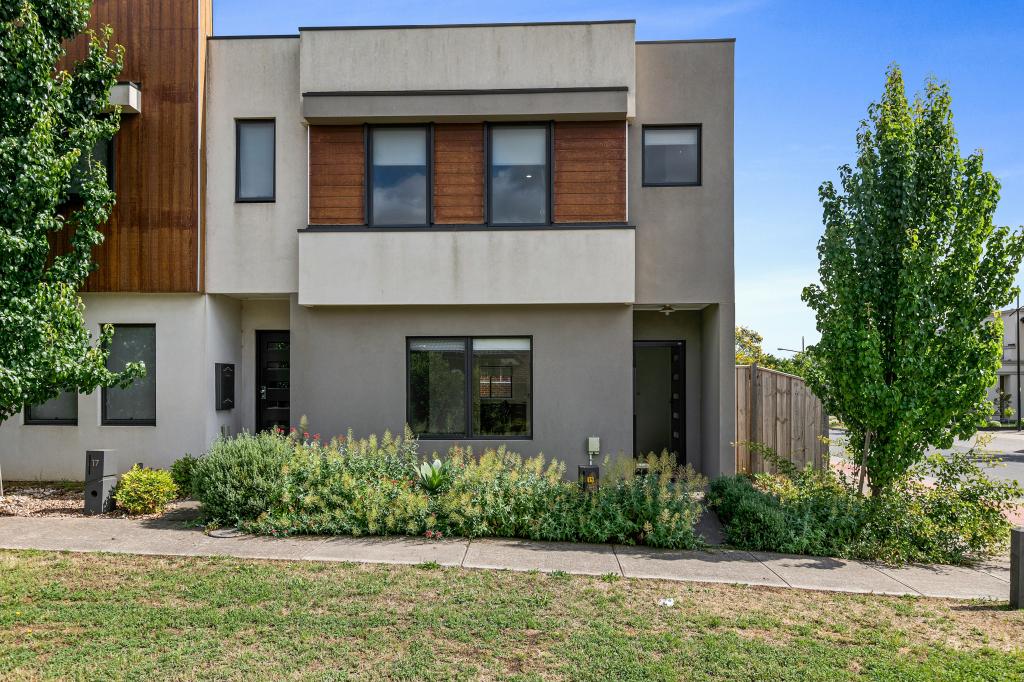 19 WARAGREEN WALK, MICKLEHAM, VIC 3064