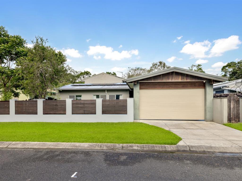18 Banning Ave, Brinsmead, QLD 4870