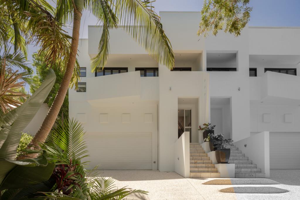 2/8 Nebula St, Sunshine Beach, QLD 4567