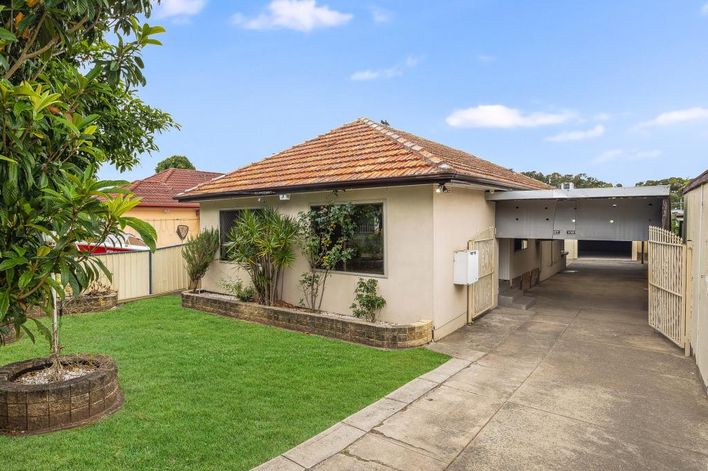 10 Macquarie St, Greenacre, NSW 2190