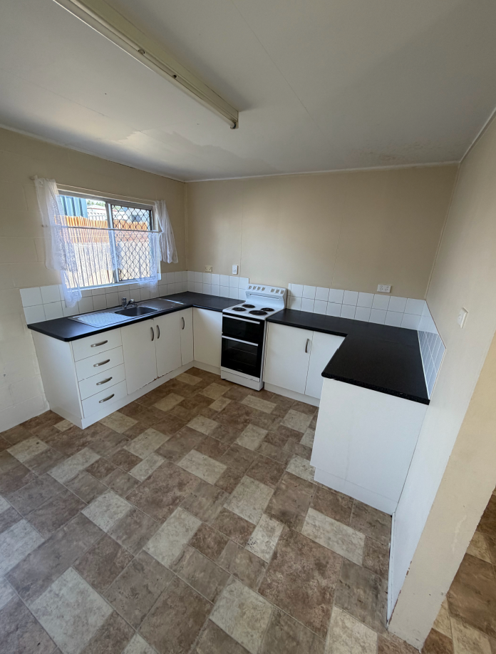 2/121 Herbert St, Bowen, QLD 4805