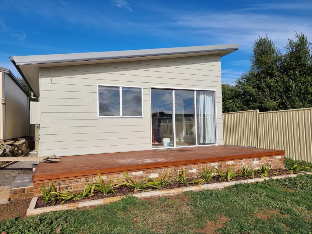 8A SOMERSET PL, CROOKWELL, NSW 2583