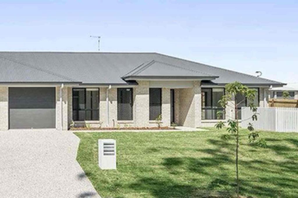 2/16 Munthari Dr, Berrinba, QLD 4117