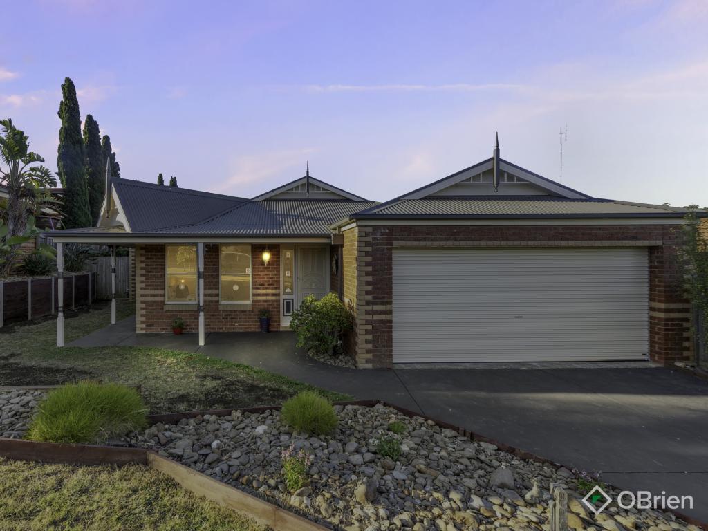 38 Ben Dr, Pakenham, VIC 3810