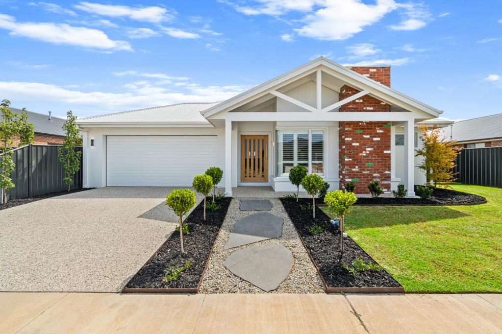 7 Treadwell Dr, Sale, VIC 3850