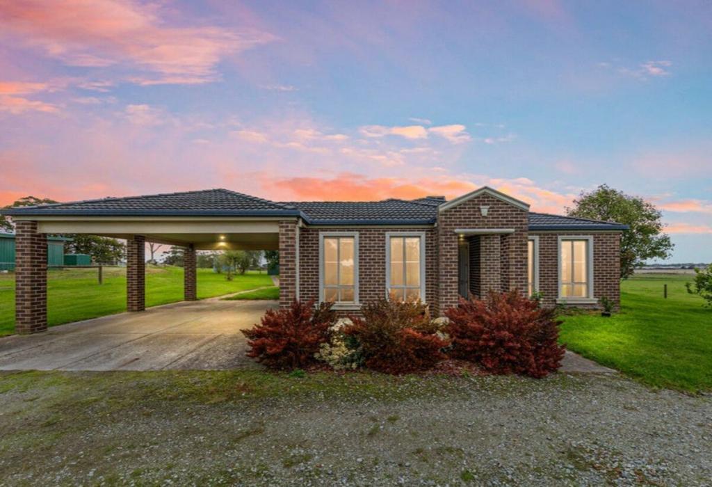 4965 South Gippsland Hwy, Lang Lang, VIC 3984