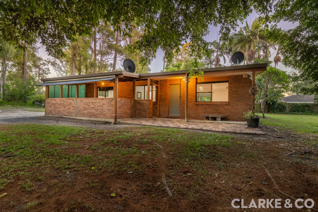 7 GRAHAM DR, LANDSBOROUGH, QLD 4550