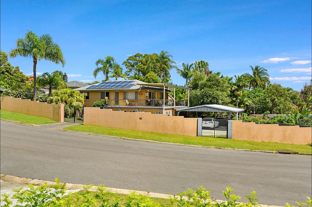4 TALLOWOOD RD, ASHMORE, QLD 4214
