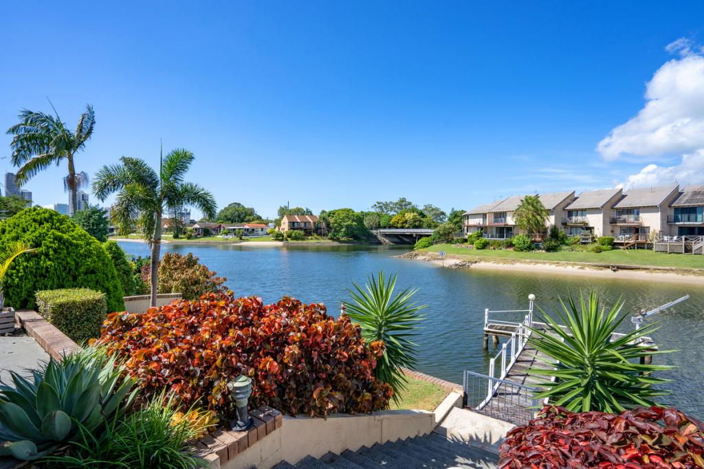26 Maureen Ct, Broadbeach Waters, QLD 4218