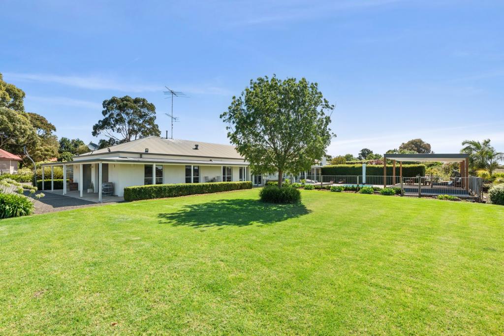 14-16 Chateau Ct, Ocean Grove, VIC 3226