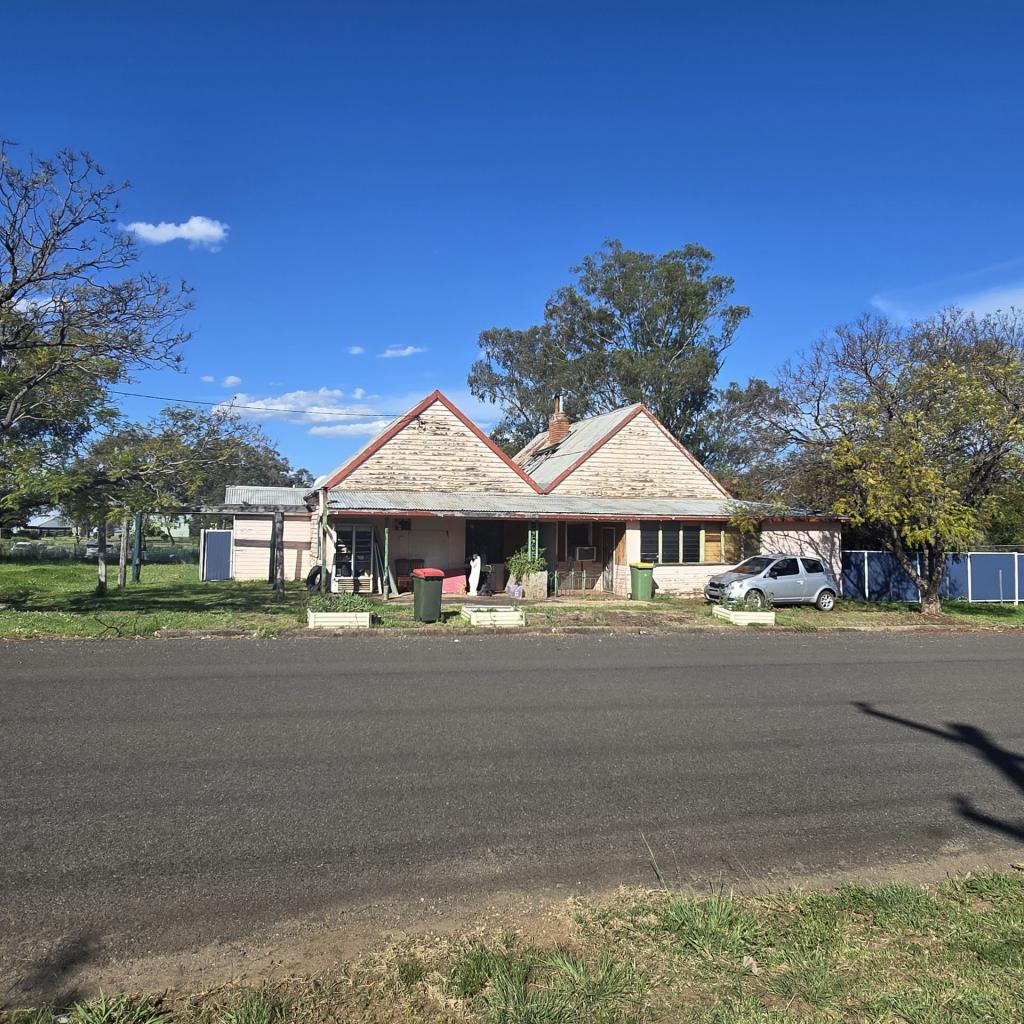 18 Yarraman St, Blackville, NSW 2343