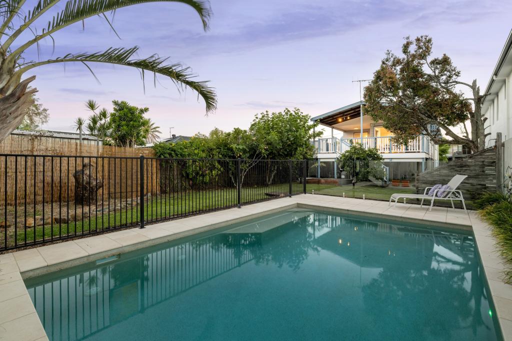 19 Outram St, Lota, QLD 4179