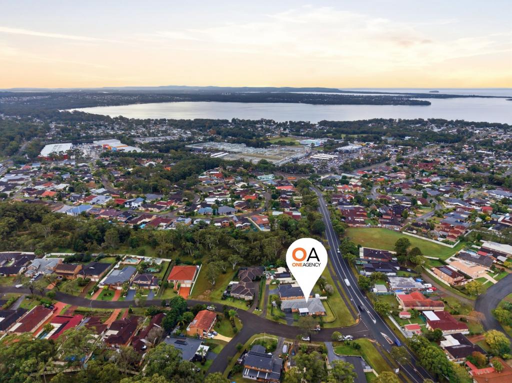 1 Bensley Cl, Lake Haven, NSW 2263