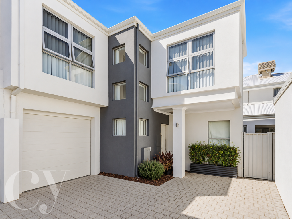 8/74 FREDERICK RD, HAMILTON HILL, WA 6163