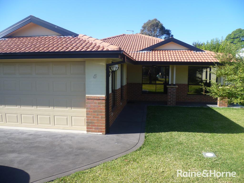 5 Silky Oak Cl, Muswellbrook, NSW 2333