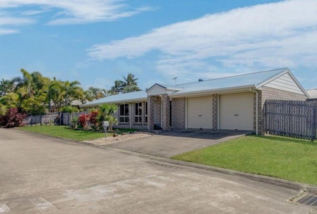 3b Beaconsfield Rd, Beaconsfield, QLD 4740