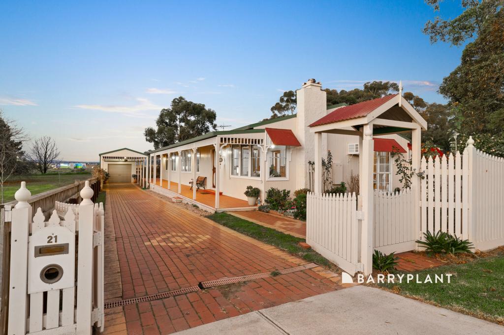 21 RAILWAY RD, CLYDE, VIC 3978