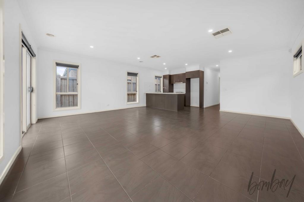 15 Degraves St, Mickleham, VIC 3064