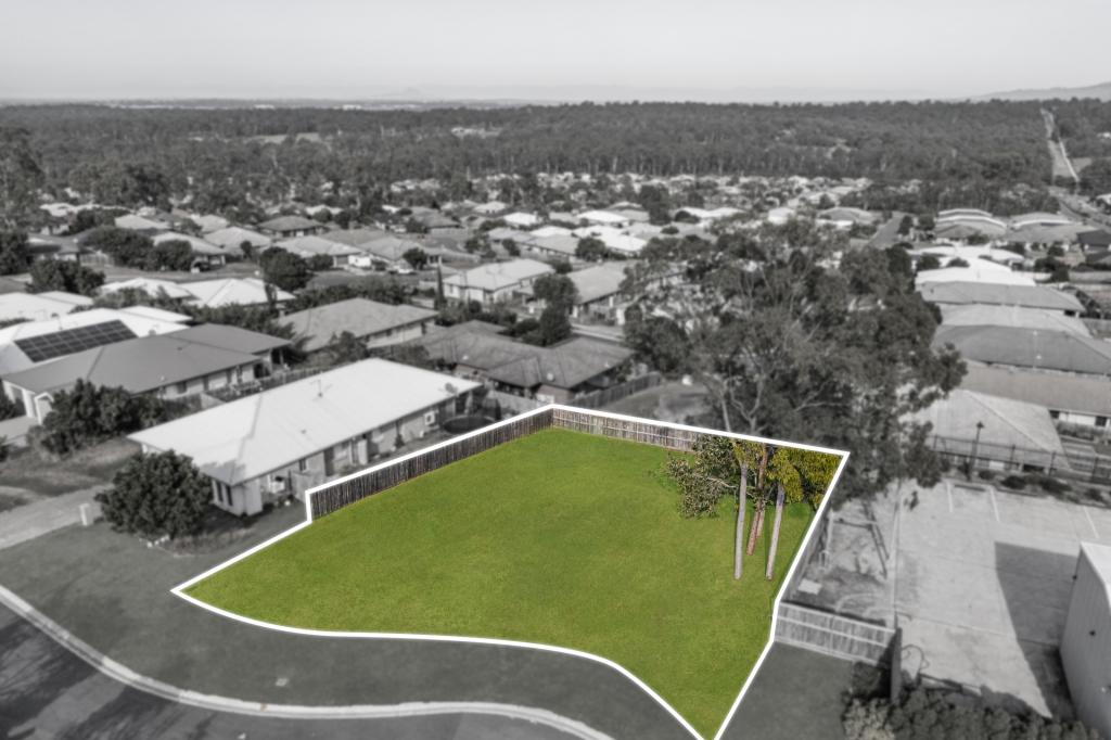10 SOVEREIGN CL, BRASSALL, QLD 4305
