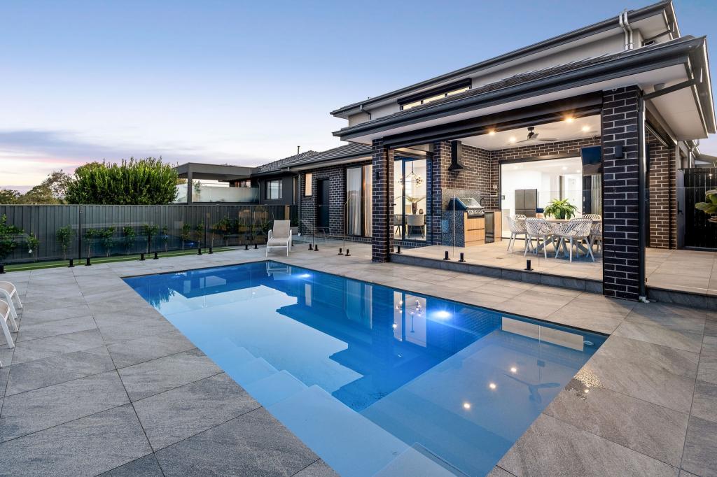 5 HARRINGTON RD, AIRPORT WEST, VIC 3042