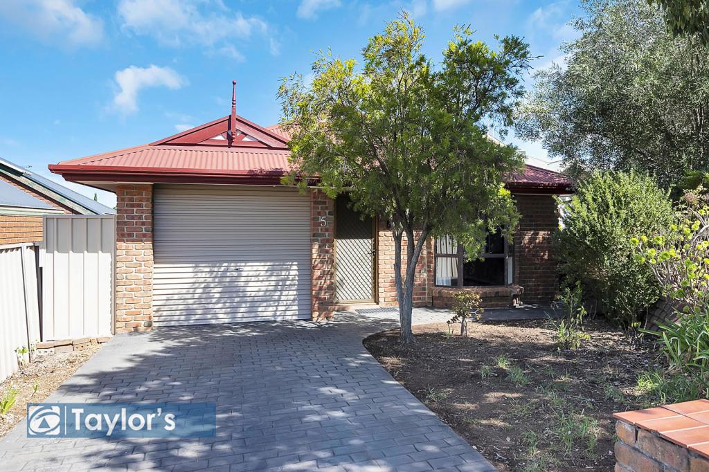5 Tullamore Ct, Greenwith, SA 5125