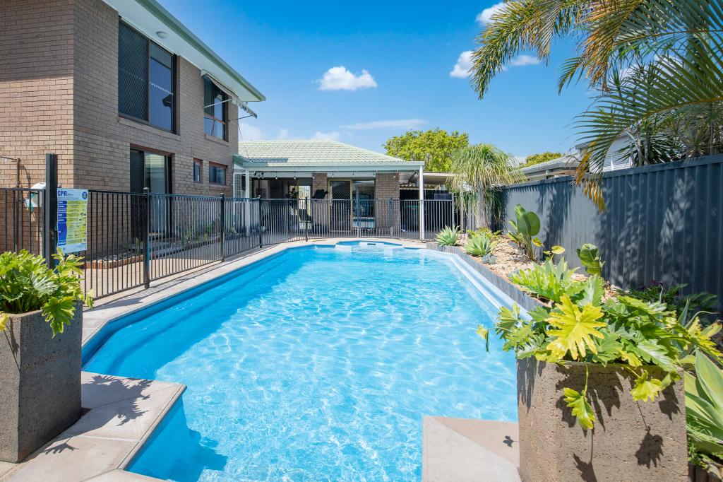 23 Honeyeater Dr, Burleigh Waters, QLD 4220
