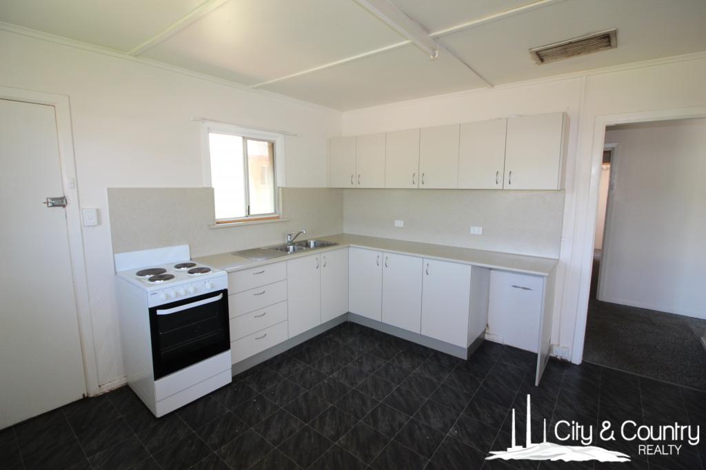 81 Kookaburra St, Townview, QLD 4825