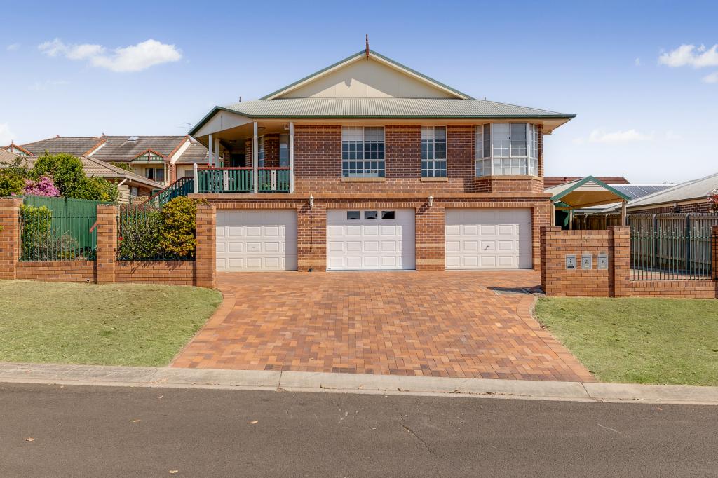 2/32 Jull Dr, Centenary Heights, QLD 4350