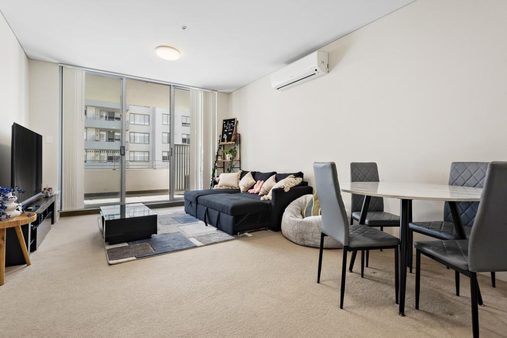 204/24 DRESSLER CT, MERRYLANDS, NSW 2160