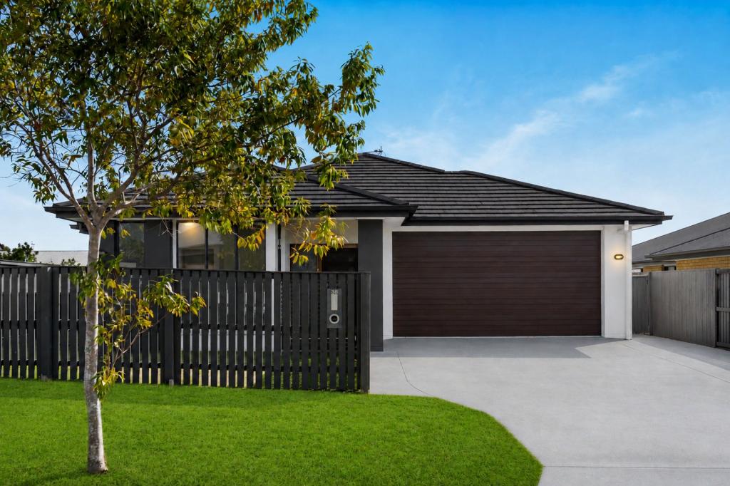 38 Flametree Cct, Arundel, QLD 4214