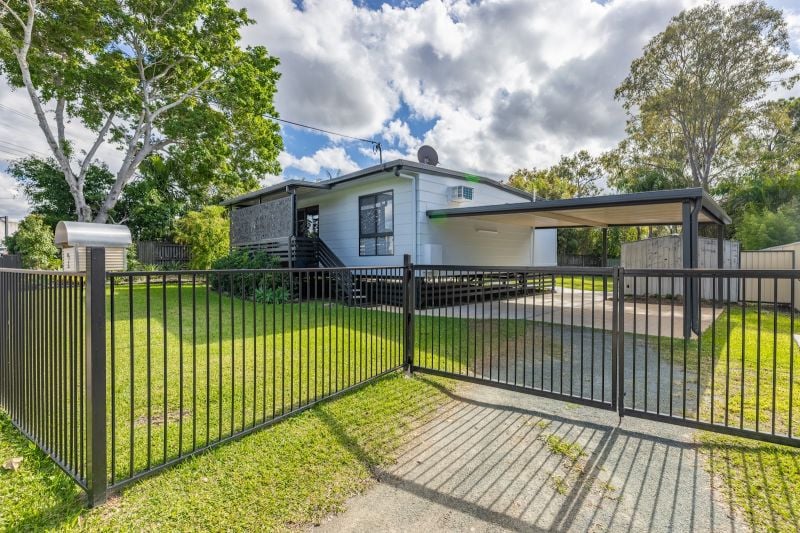 2 Glenwood Dr, Morayfield, QLD 4506