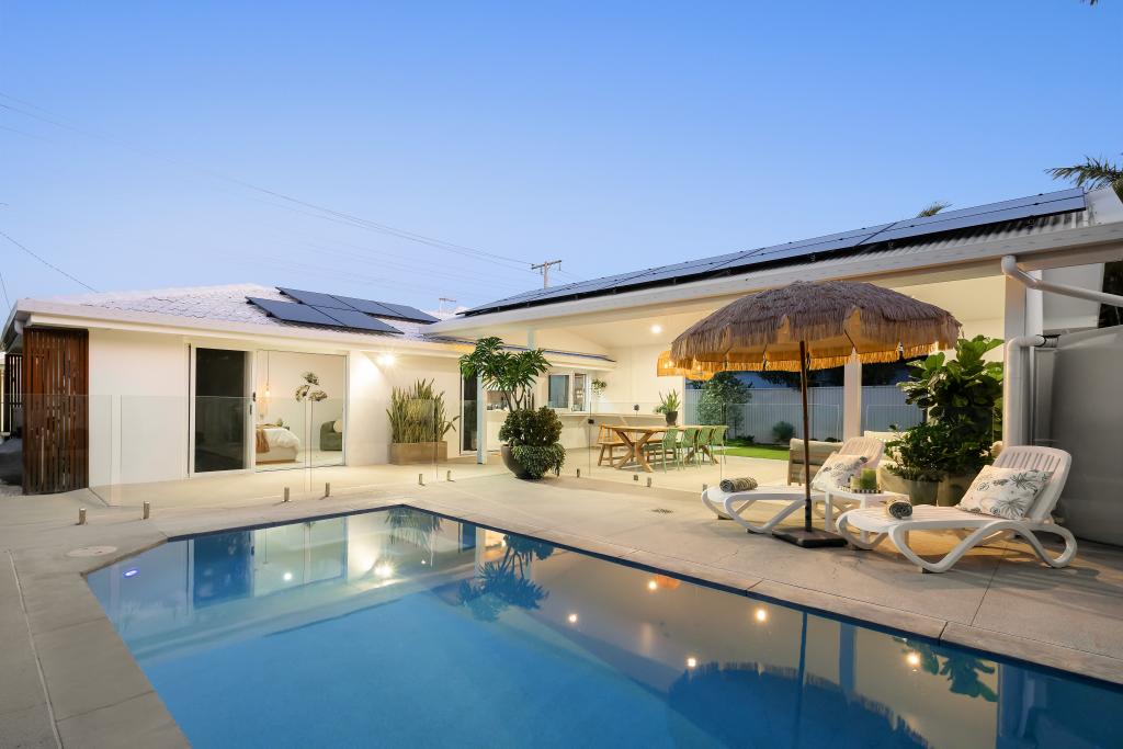 147 MALLAWA DR, PALM BEACH, QLD 4221