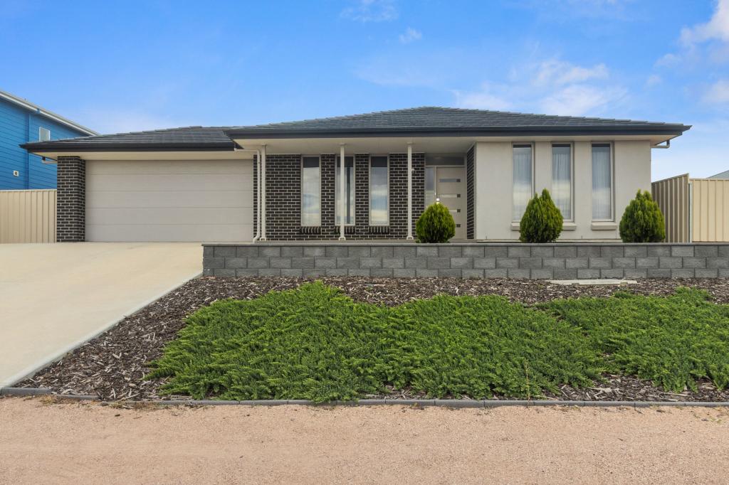 17 Gill St, Moonta Bay, SA 5558