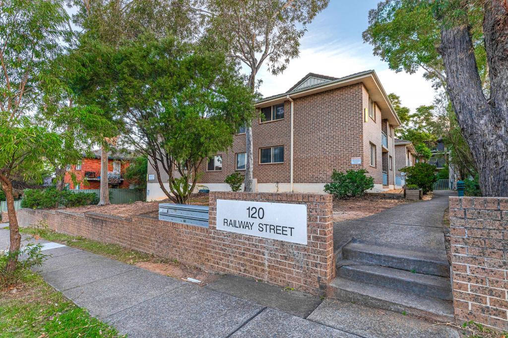 2/120 Railway St, Granville, NSW 2142
