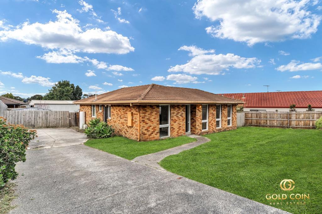 52 Wakenshaw Cres, Pakenham, VIC 3810