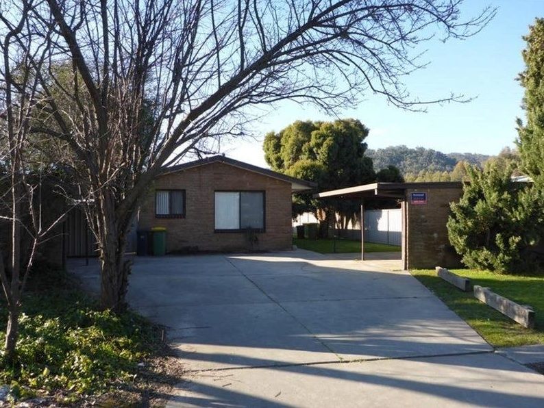 2/382 Kaitlers Rd, Lavington, NSW 2641