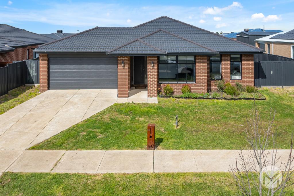 14 Liquidamber Dr, Romsey, VIC 3434