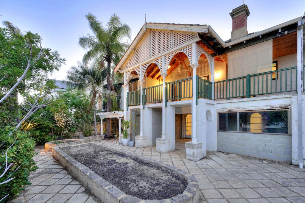 42 JOEL TCE, EAST PERTH, WA 6004