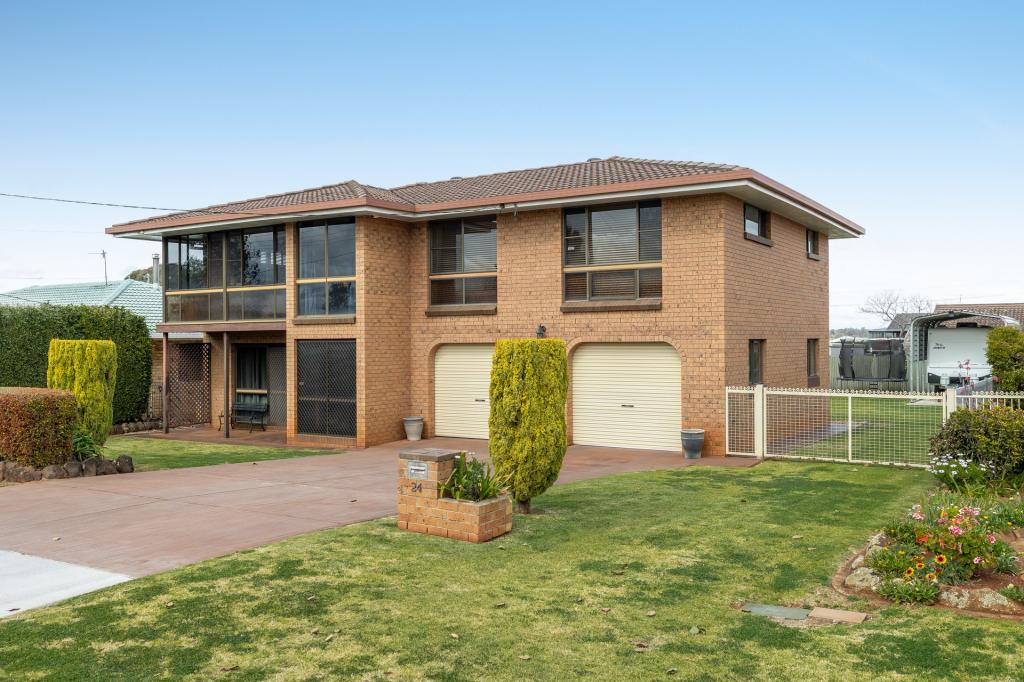 24 Edzill St, Wilsonton Heights, QLD 4350